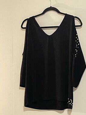 Black Cold-Shoulder Women’s Top with Pearl Accent. Item 11400